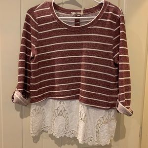 Mauve And Cream Sweatshirt stop with lace Detail